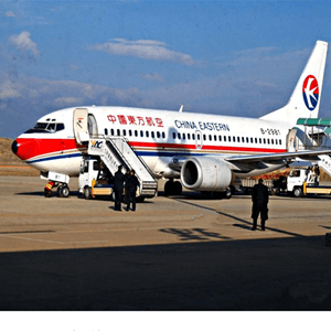 银川河东机场货运航空快运业稳步发展的原因是什么？